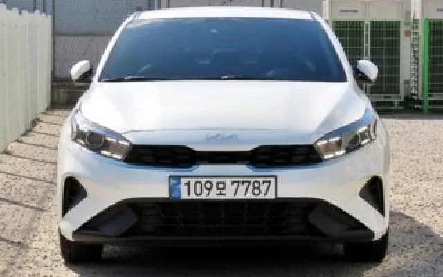 더뉴K3 중고차 더뉴 K3 2세대 1.6 가솔린 프레스티지 매물 사진 8 - 2023/10 61,839km