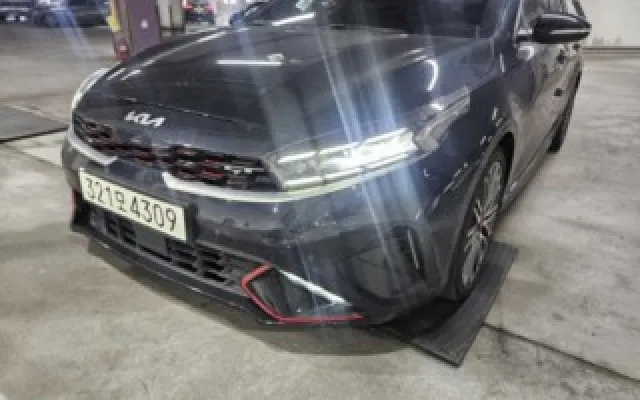 더뉴K3 중고차 더뉴 K3 2세대 1.6 가솔린 터보 GT 5도어 시그니처 매물 사진 4 - 2021/08 66,829km
