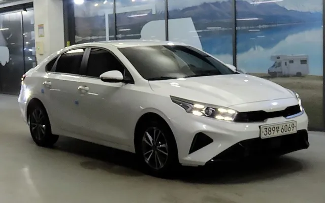 더뉴K3 중고차 더뉴 K3 2세대 1.6 가솔린 프레스티지 매물 사진 6 - 2021/09 71,433km