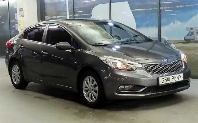 더뉴K3 중고차 K3 1.6 GDI 럭셔리 매물 사진 9 - 2013/03 74,246km