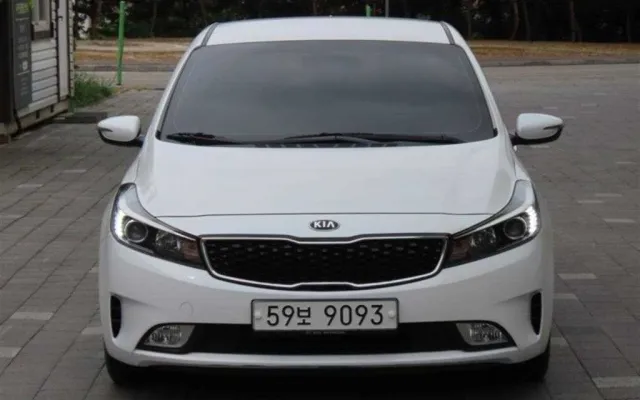 더뉴K3 중고차 더뉴 K3 1.6 GDI 트렌디 매물 사진 19 - 2017/06 65,506km