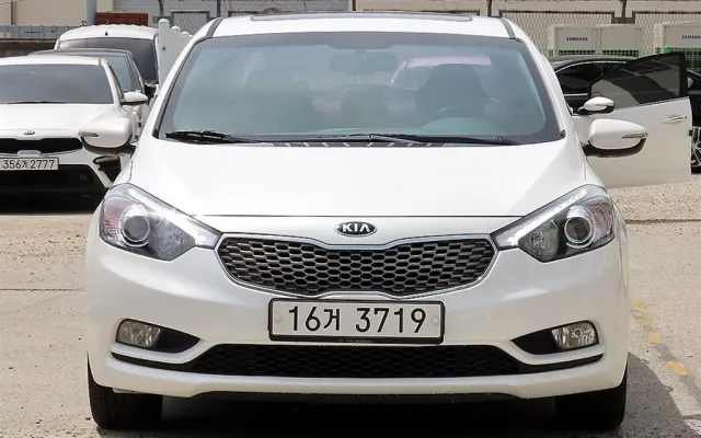 더뉴K3 중고차 K3 1.6 GDI 노블레스 매물 사진 13 - 2012/11 38,335km